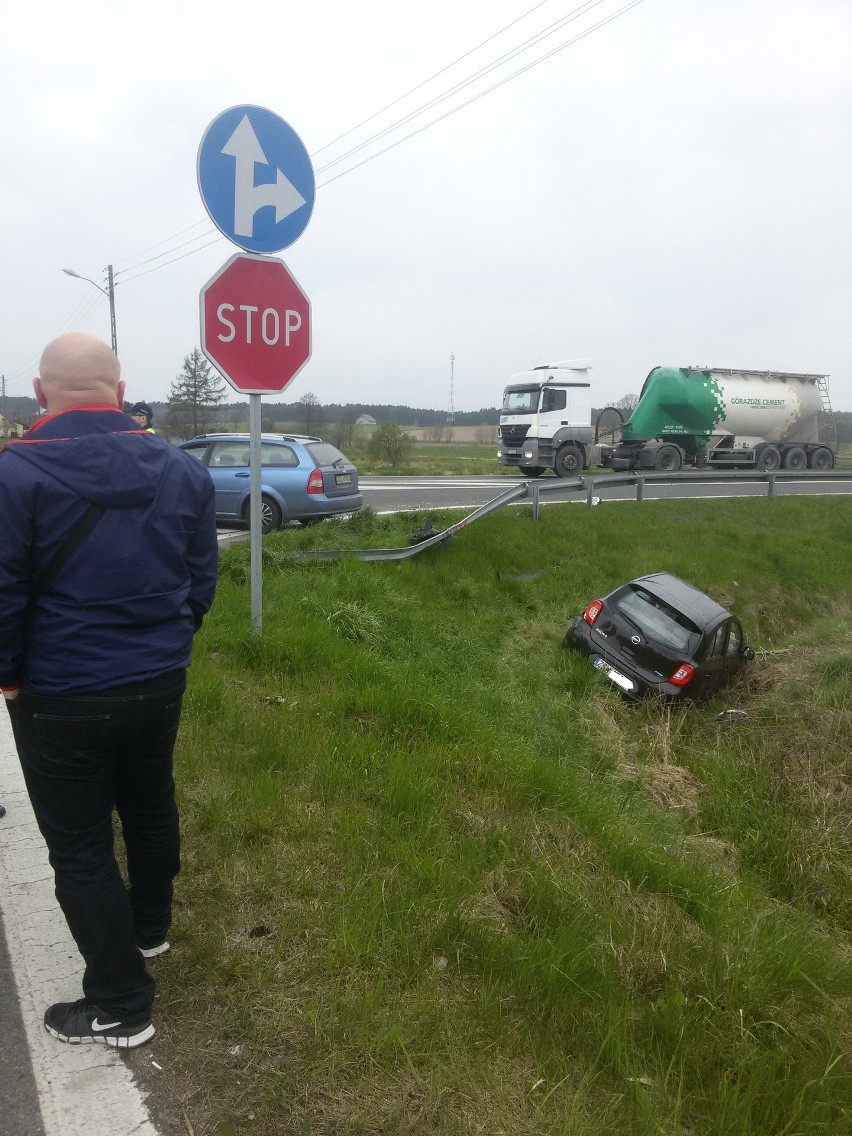 Wypadek na S3 w okolicy Przybiernowa. Ranna kobieta i dziecko