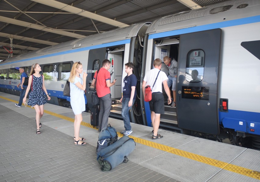 Po zmianie kolejowego rozkładu jazdy Łódź straci połączenia z Gdynią i Kołobrzegiem 