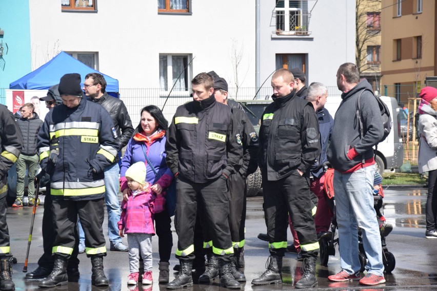 Wyjątkowy piknik strażacki w Zawierciu: Strażacy chcą pomóc 12-letniemu Mikołajowi ZDJĘCIA