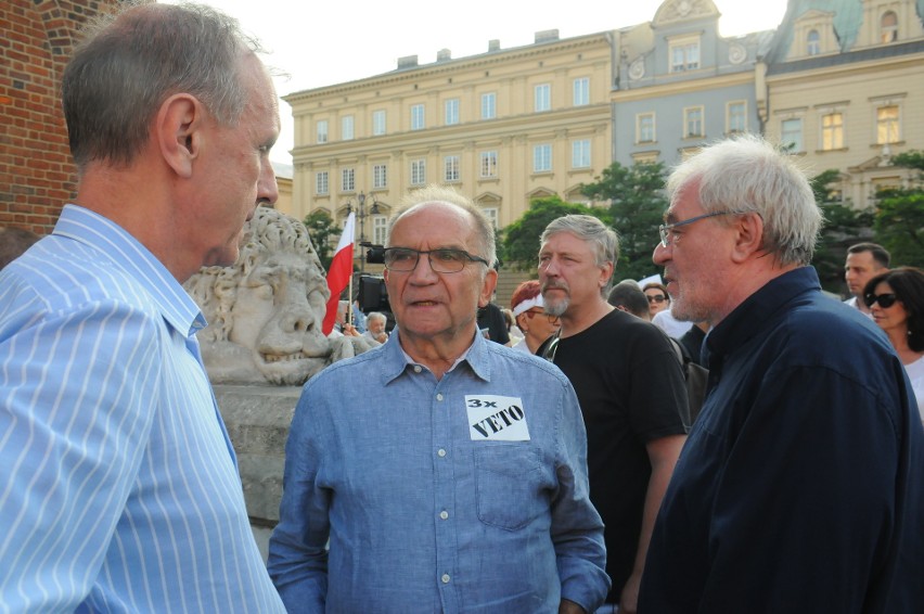 Kraków. Wielki protest na Rynku Głównym w obronie sądów