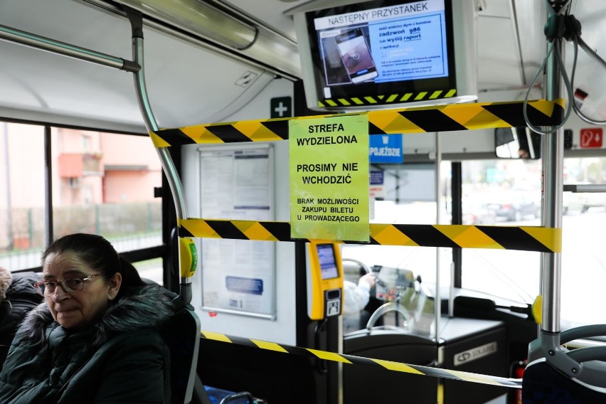 Po Krakowie będzie kursować mniej autobusów