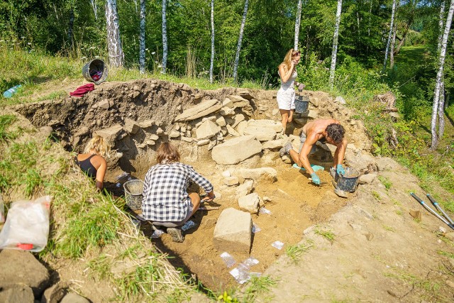 Zakończył się sezon prac archeologicznych prowadzonych w terenie na Górze Zyndram w Maszkowicach