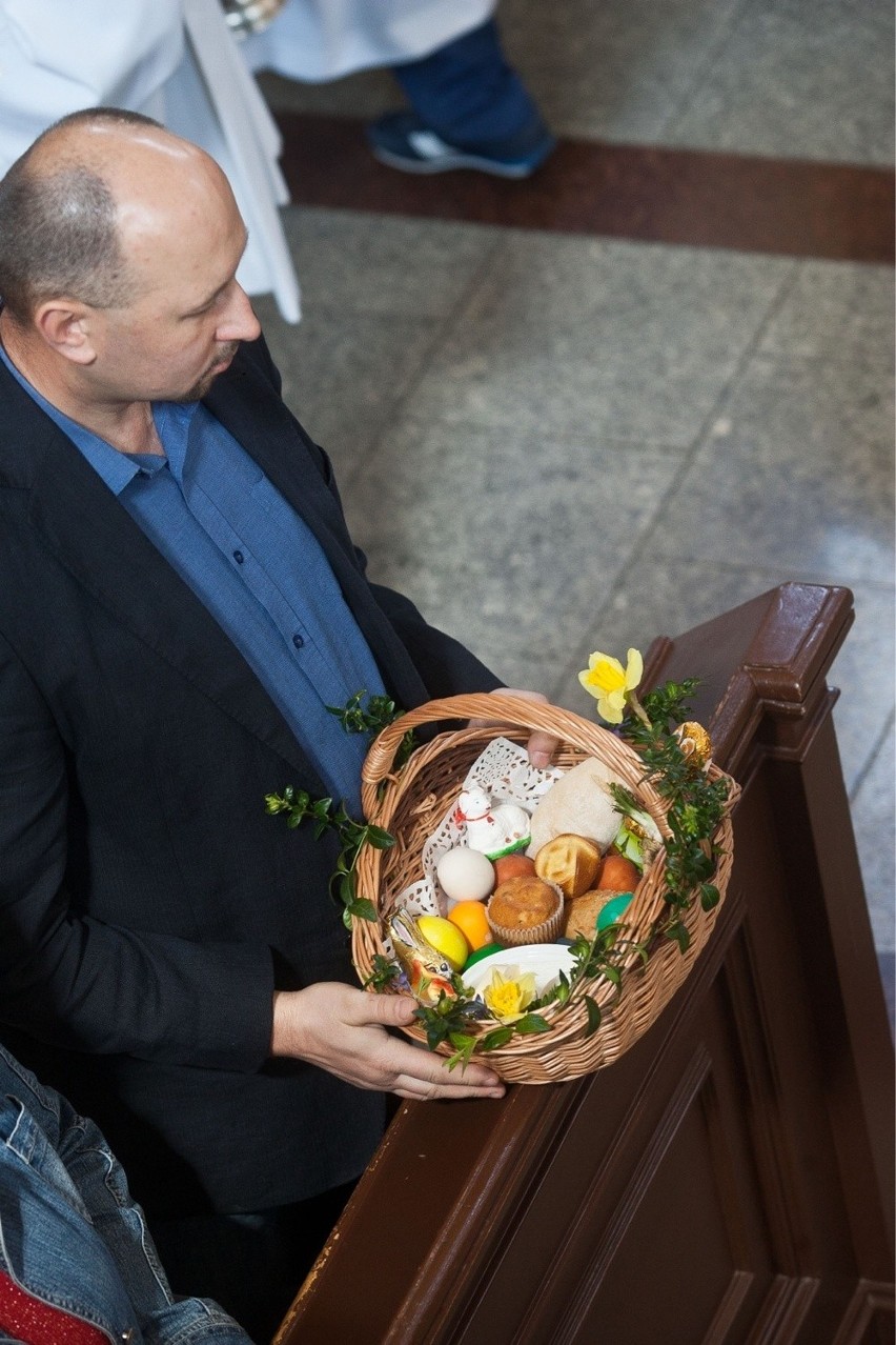 W Wielką Sobotę kościoły były oblężone. Ale z roku na rok ubywa wiernych