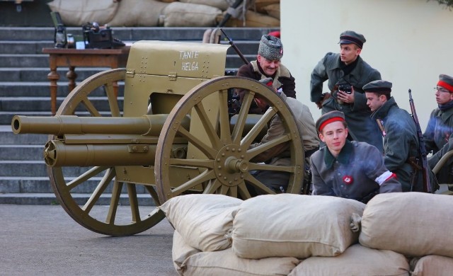 Serial, film fabularny, muzeum, inscenizacje - to wszystko może uczcić setną rocznicę wybuchu powstania