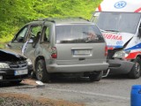 Wypadek za Koszalinem: Karetka zderzyła się z dwoma samochodami [zdjęcia]