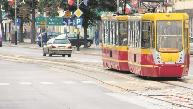 Wymiana sieci ma potrwać kilka tygodni. W tym czasie kursować będą autobusy.  - Gmina Ksawerów wykłada 300 tys. zł na wymianę sieci - mówi Adam Topolski, wójt Ksawerowa.