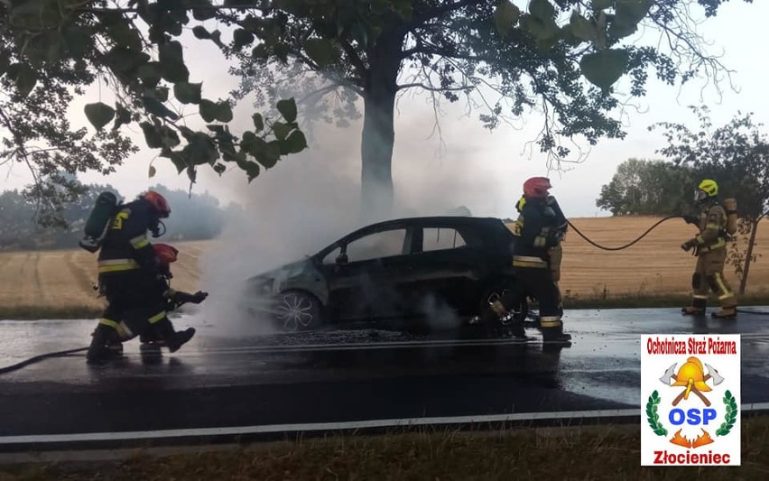 Pożar auta na DK20 koło Drawska Pomorskiego [zdjęcia]