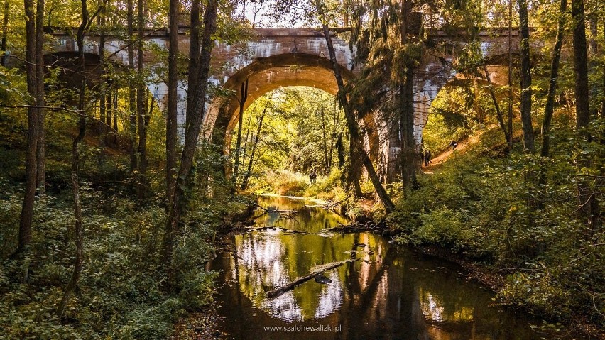 15-metrowe mosty nad rzeką Jarką w Botkunach