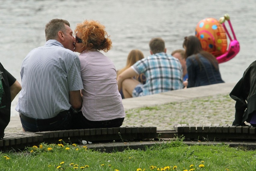 Wreszcie przestało padać! Wrocławianie ruszyli nad Odrę i za miasto (ZDJĘCIA, PROGNOZA POGODY)