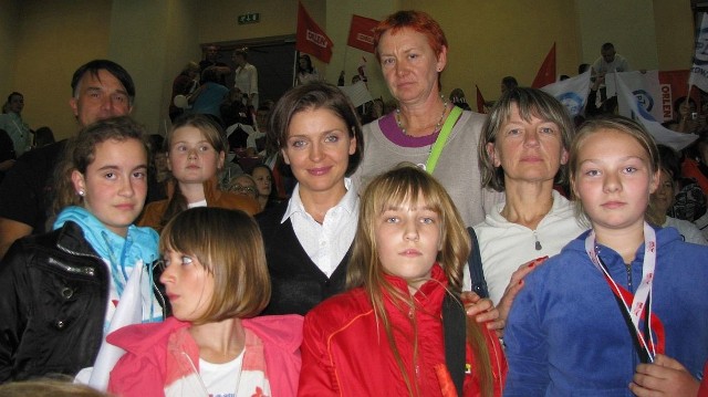 Uczennice i opiekunowie z Gostycyna spotkali się z minister sportu, Joanną Muchą.