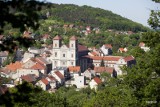 Dolnośląskie "Miasto Cudów". Turyści zachwycają się krajobrazami. Co jeszcze ich przyciąga? Ta miejscowość to turystyczny klejnot!