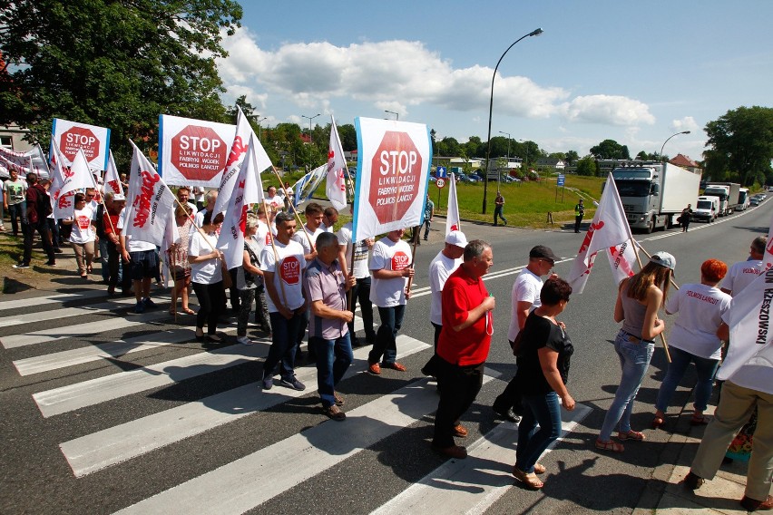 Pracownicy Polmosu protestowali przeciwko zwolnieniom  [FOTO,WIDEO]