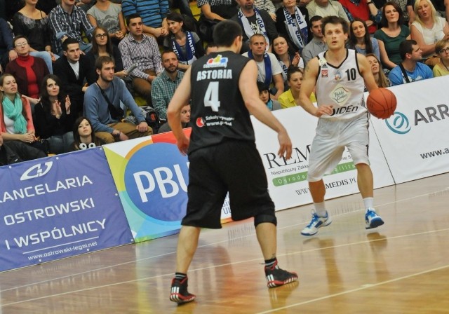 Krajowa Spółka Cukrowa będzie trzeci sezon finansować toruńskich koszykarzy.