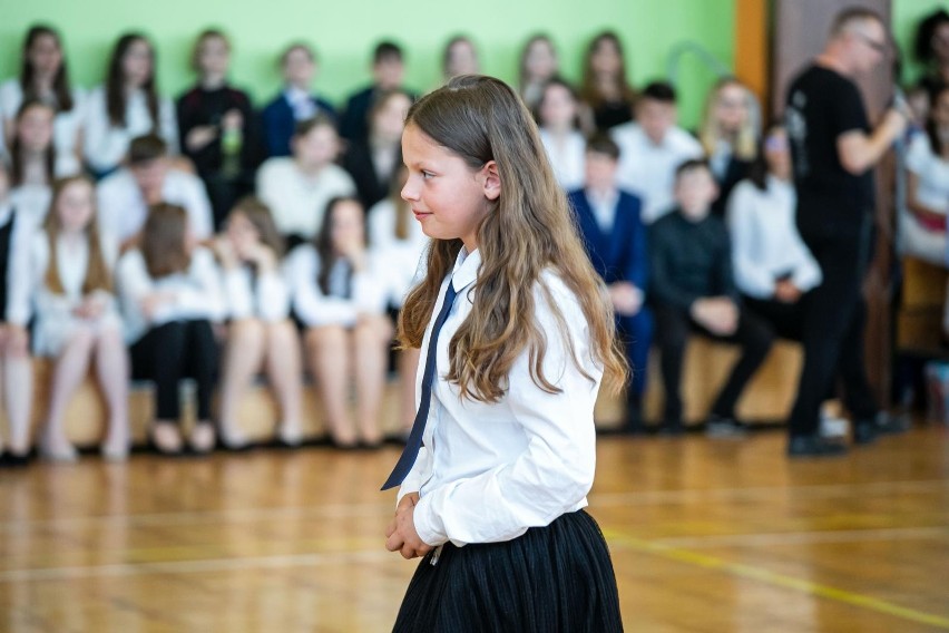 Uroczyste zakończenie roku szkolnego w Zespole Szkolno-Przedszkolnym w Goniądzu. Jak uczniowie oceniają rok edukacji? Wakacyjne plany