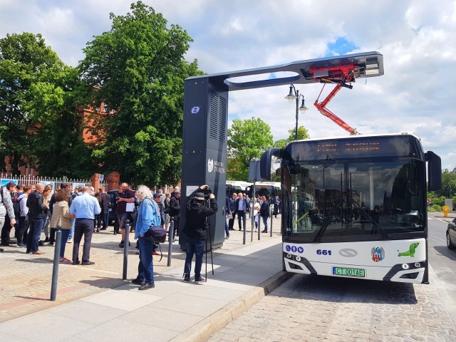 Autobus elektryczny, pl. św. Katarzyny