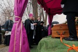 Zmarł Ks. Henryk Pasieka, wieloletni proboszcz parafii w Leśnicy. Spoczął na miejscowym cmentarzu