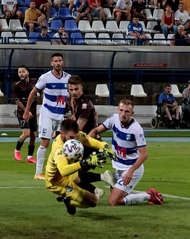 Danijel Loncar podczas spotkań NK Osijek - Pogoń Szczecin.