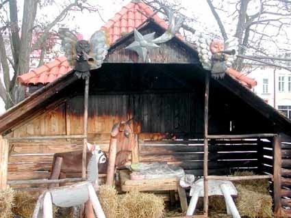 W nadpalonej szopce pozostała jedynie osmalona figurka Dzieciątka.