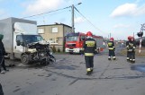 Wypadek na przejeździe kolejowym na Dalkach: Samochód dostawczy zderzył się z pociągiem w Gnieźnie [ZDJĘCIA, WIDEO]