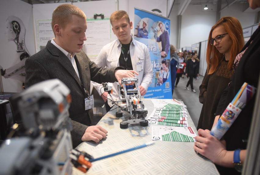 02.03.2017 lodz ul. politechniki hala expo targi edukacyjne...