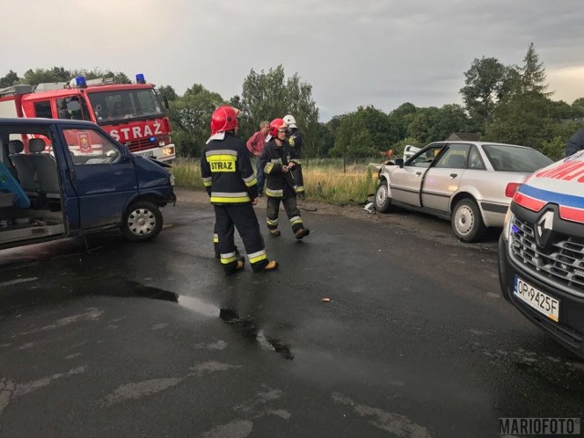 Zderzenie dwóch samochodów w Szydłowcu Śląskim.