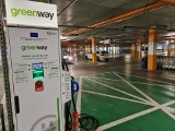 Ładowanie aut elektrycznych w Toruniu. Gdzie są stacje? Jaki koszt?