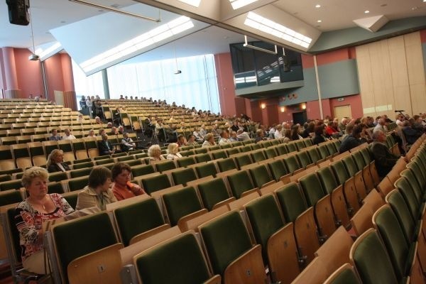 Zarząd postanowił zorganizować spotkanie na Politechnice Białostockiej ze względu na dużą liczbę mieszkańców obecnych podczas ubiegłorocznego zgromadzenia.