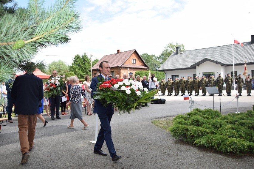 Mieszkańcy uhonorowali 11 chłopów z Masłomiącej zamordowanych w obozie Gross-Rosen [ZDJĘCIA]