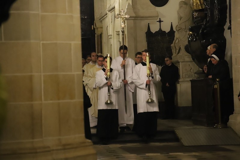 Modlitwa za Benedykta XVI na Wawelu. "Byśmy choć trochę mieli udziału w jego finezyjnej, głębokiej i pięknej wierze"