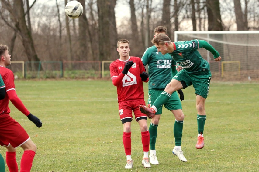 Mecz POM Iskry Piotrowice z Lublinianką zakończył granie w 4. lidze (ZDJĘCIA)