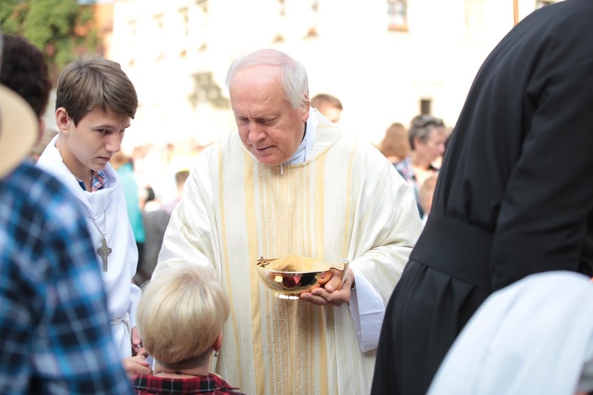 XXXVIII Piesza Pielgrzymka Krakowska wyruszyła z Wawelu na...