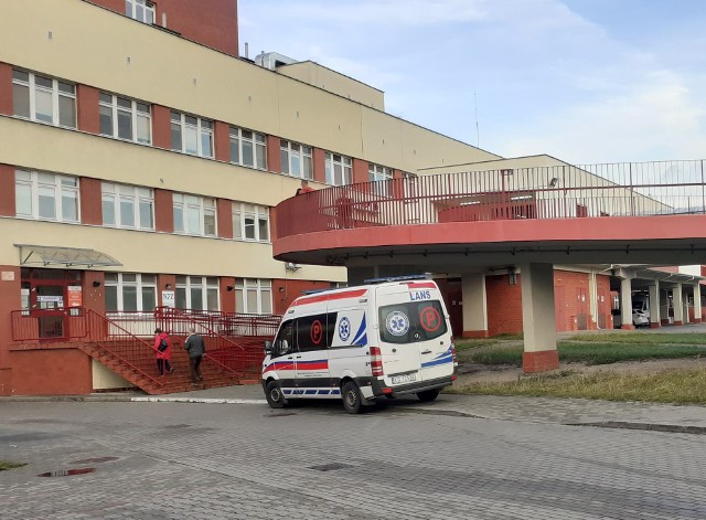 O "mały włos" a około 50 pracowników niemedycznych szpitala w Grudziądzu nie otrzymałaby jednorazowego dodatku "covidowego" z winy administracji lecznicy