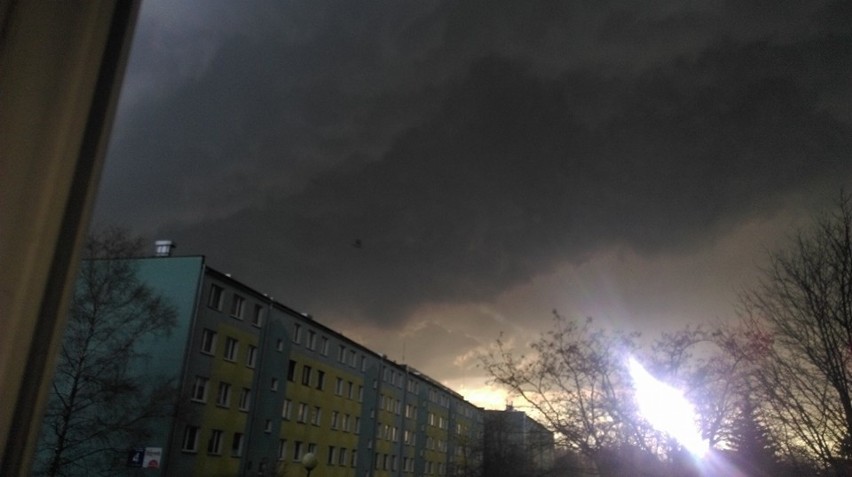 Pierwsza wiosenna burza w Lublinie. Czekamy na Wasze zdjęcia (WIDEO)