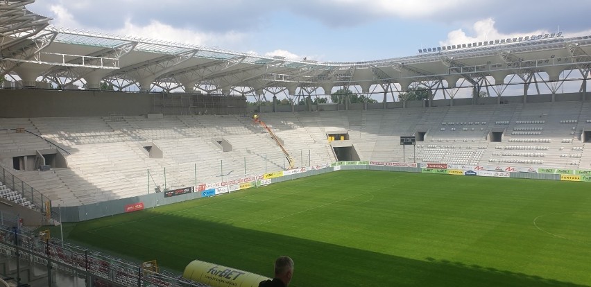 Tak będą wyglądały krzesełka na stadionie piłkarzy ŁKS ZDJĘCIA