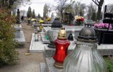Skupienie na inowrocławskich cmentarzach, tłok przed nimi [zdjęcia]