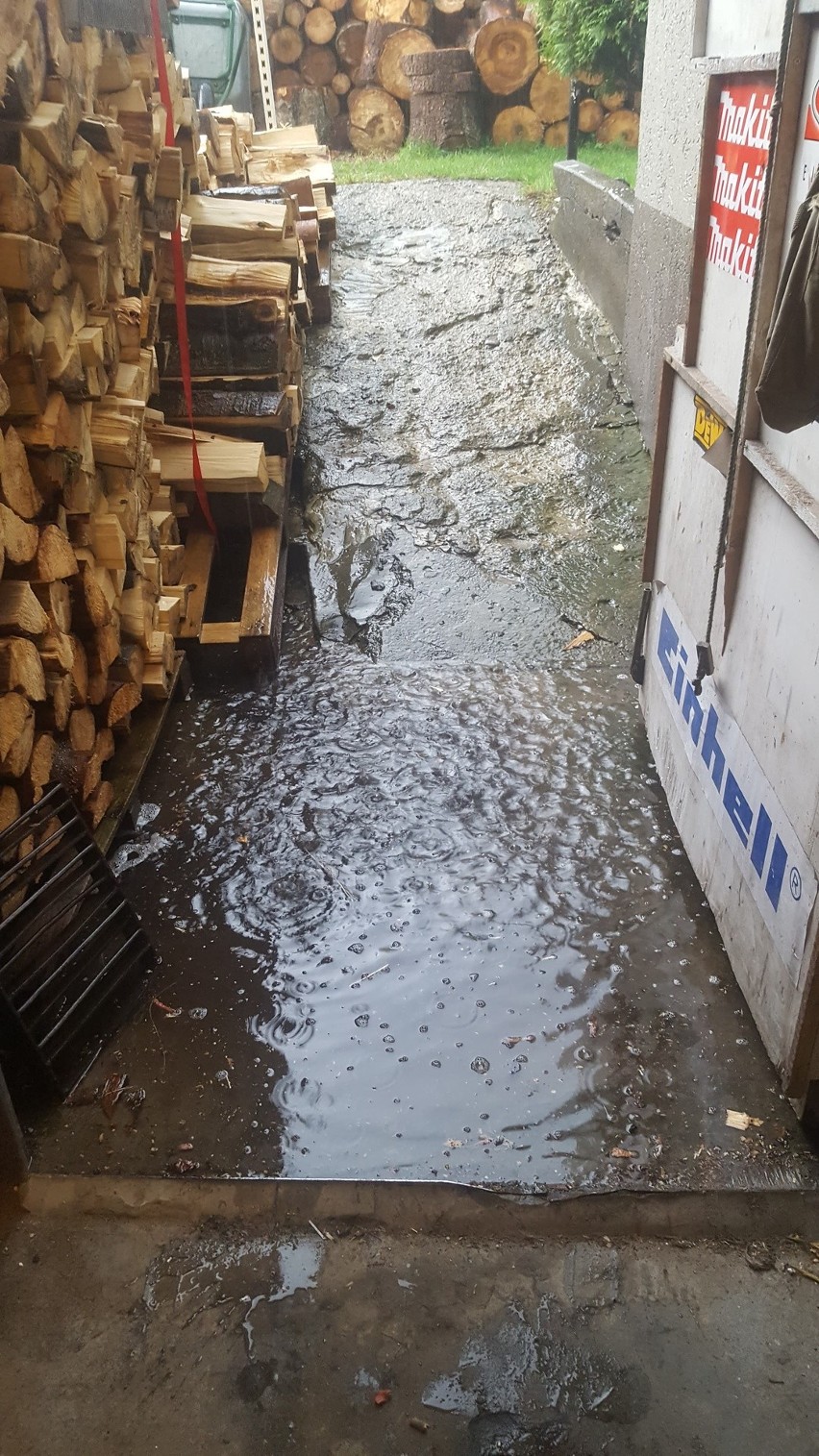 Ulica Orzeszkowej w Sławnie bez kanalizacji deszczowej. Miasto nie ma pieniędzy na remont