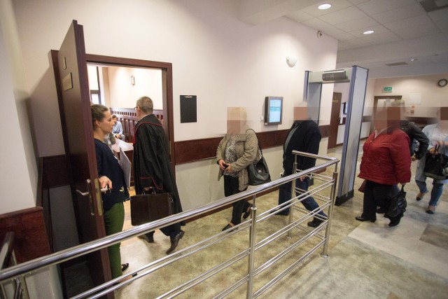 We wtorek przed słupskim sądem okręgowym rozpoczął się proces Łukasza M. z Głobina, oskarżonego o zabójstwo słupskiego taksówkarza Stanisława G.