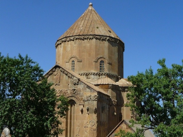 Katedra na wyspie Ahtamar przez wieki była jedną z najważniejszych świątyń kościoła ormiańskiego.