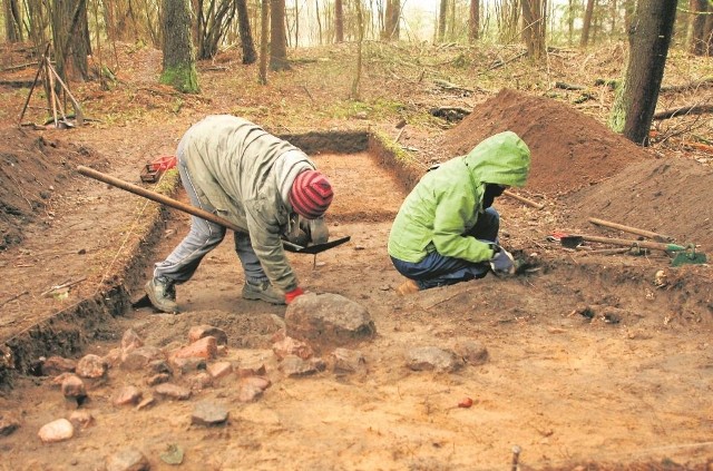 Leśnicy  mówili, że wał w okolicach wsi Talkowszczyzna usypali powstańcy w 1863 roku. Archeolodzy zbadali to miejsce i stwierdzili, że jest to wczesnośredniowieczne grodzisko.