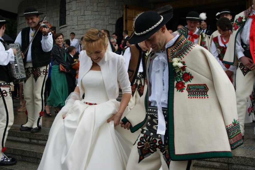 Anna Guzik wyszła za mąż! TYLKO U NAS zdjęcia z góralskiej uroczystości! [ZDJĘCIA]
