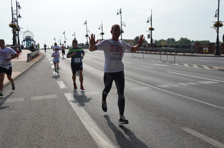 Bieg Solidarności w Gorzowie. Centrum miasta opanowali biegacze (zdjęcia)