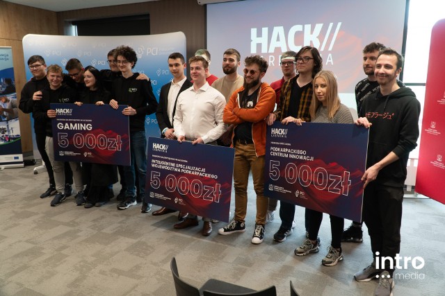 Pula nagród dla zwycięzców w rzeszowskim hackathonie HackCarpathia wyniosła 15 tys. zł