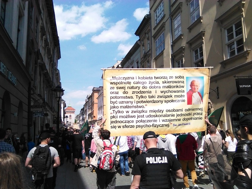 Kraków: Parada Równości i Marsz w Obronie Rodziny [WIDEO, ZDJĘCIA]