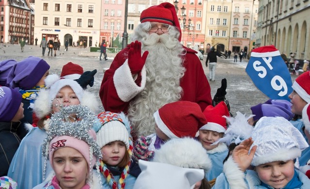 Mikołaj z Laponii na wrocławskim Rynku