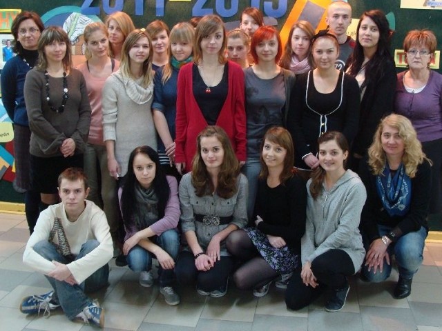 Uczestnicy Szkoły Dialogu - uczniowie i nauczyciele z XI Liceum Ogólnokształcącego imienia  Gałczyńskiego w Kielcach.