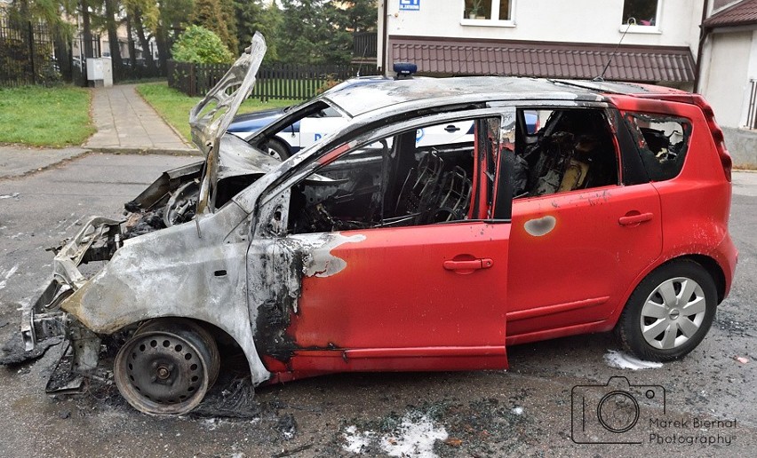 Pożar samochodów na ulicy Zamkowej w Gdańsku Osowej