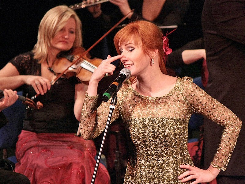 Marta Ustyniak podczas koncertu w Grudziądzu