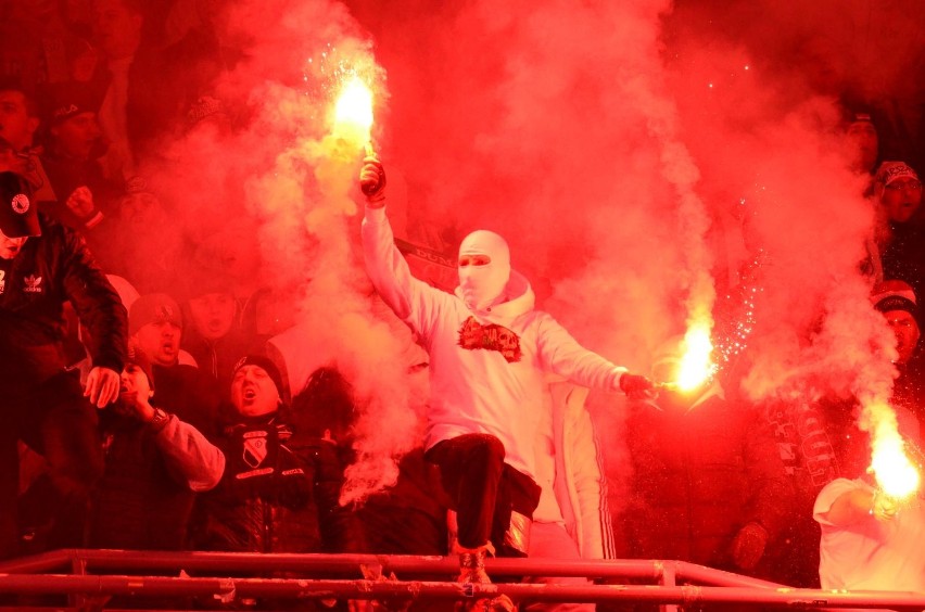 Przypominamy najlepsze oprawy kibiców na meczach Legii z...