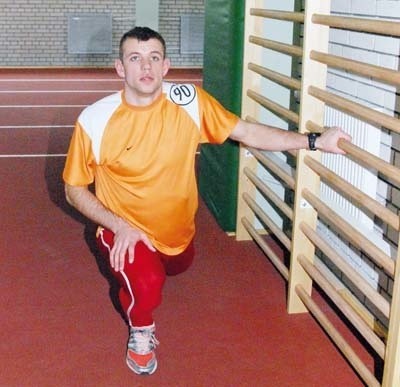Jacek Roszko stopniowo zwiększa treningowe obciążenia. W marcu chce pobiec w Halowych Mistrzostwach Świata.