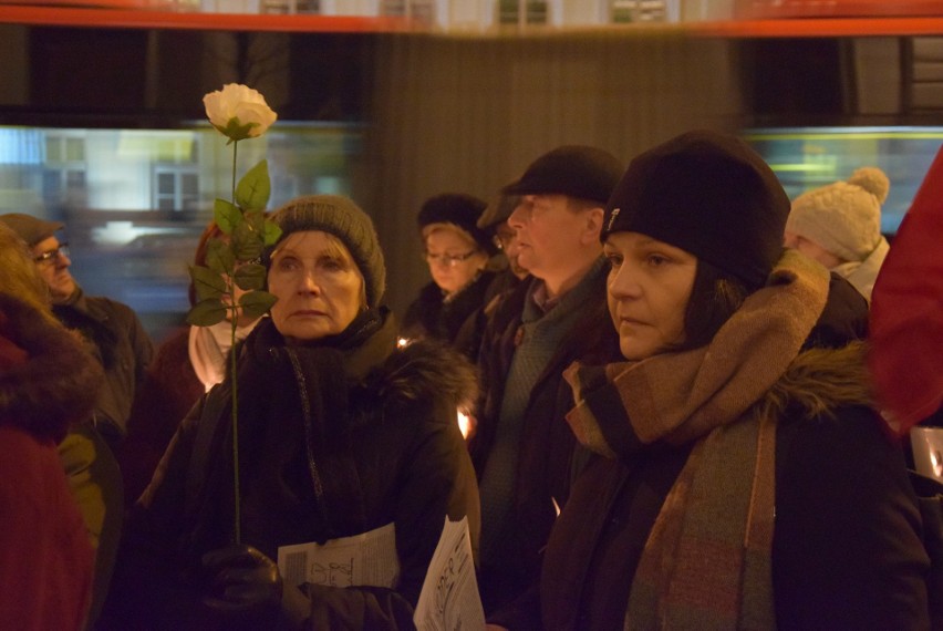 Manifestacja KOD-u w Lublinie przeciw niszczeniu polskiego sądownictwa (ZDJĘCIA)